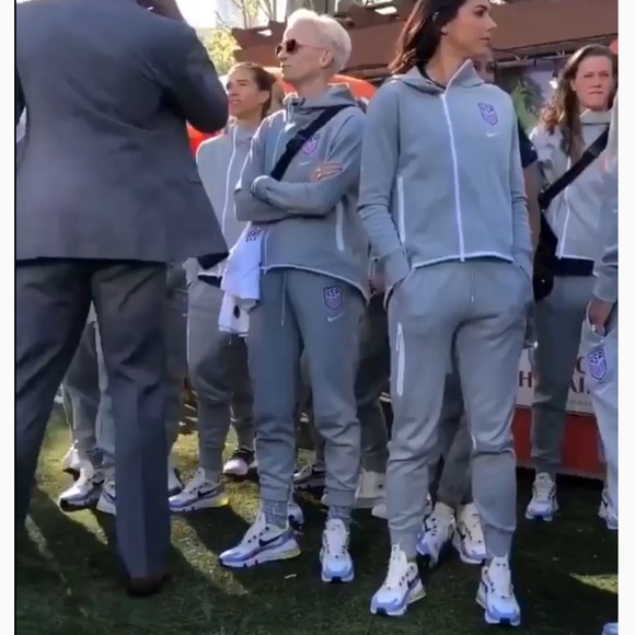 Nike React 270 Women’s World Cup 2019 sz 6.5 - Picture 13 of 14